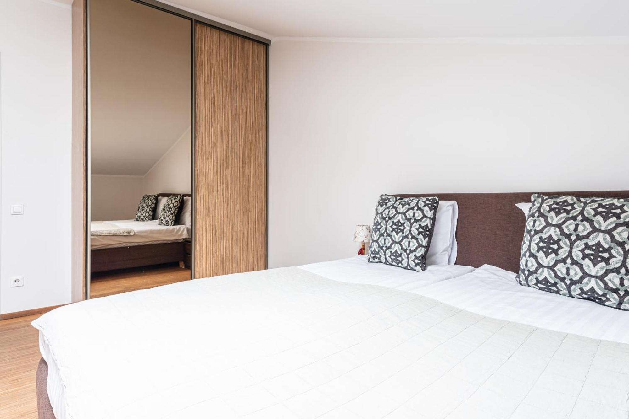 Yoga Residence Apartments Tallinn Bagian luar foto